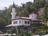 Enjoy your holiday in a beautiful Holiday Villa close to nature Hotel a 