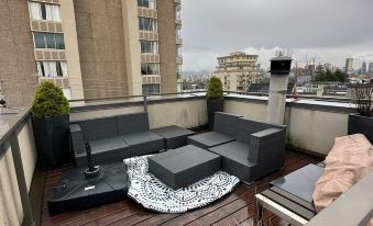 Heritage Townhome Steps from the - 0221212000ljzrka26B60 R 339 206 R5 D