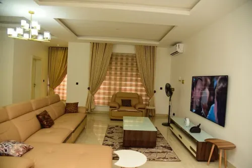 Exquisite extremely clean and cozy home 25 minutes from the airport