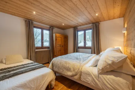 4-star apartment in a magnificent Savoyard chalet - 50 m from the slopes