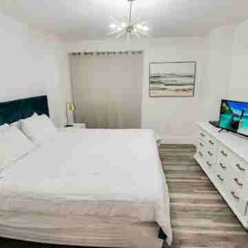 Beautiful 17th floor 2 bed, 2 bath oceanfront condo at the Grand Atlantic Resort Rooms