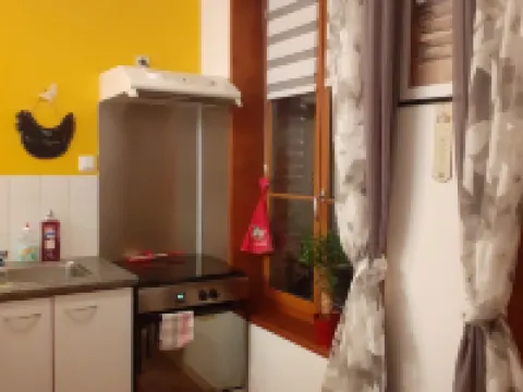 Apartment with parking in the medieval city, 100 m from the quay, shops. 索姆河畔聖瓦萊里酒店