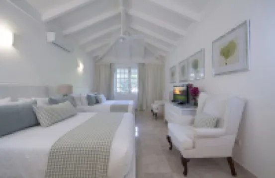 Modern villa with great golf view and outside gazebo Hotels in 