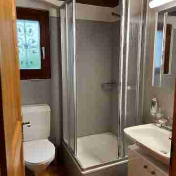 Cozy vacation apartment with lake view, quiet location Rooms