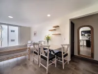 Centrally located pet friendly condo with pool - walk to everything!