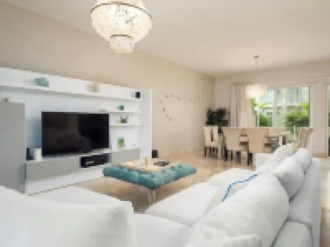 Majestic 3 Bedroom apartment and private pool!