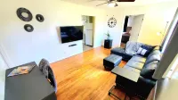 Fenced yard, pet friendly, strong wifi. Near MTSU, food and shopping.