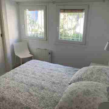 Impressive apartment with a balcony to the sea Rooms