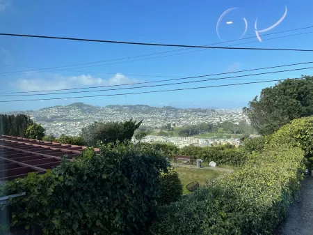 Upscale stylish entire 4B2B house with amazing views