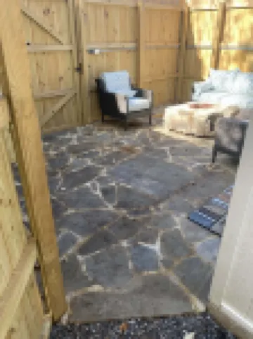 Cozy Cabin by the Creek