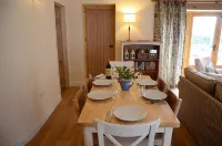 Raleigh Barn - Detached Grade II Listed in a rural setting, two ensuite bedrooms