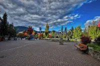 Upscale Modern Apartment in the Heart of Whistler