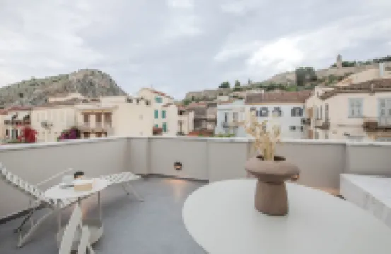 Amalie Suites