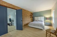 Farmhouse with pool
