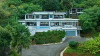 Concierge / Pool / Hot Tub / Fast Wifi / Gameroom / 5 Min to Town/Beach