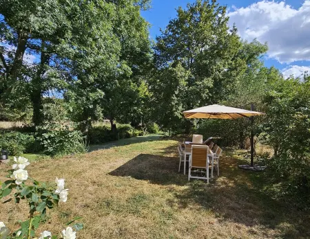 Ancien Moulin au Bord D'une Rivière aux Portes du Morvan