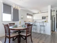 Bright and Sunny 2-bedroom apartment with free parking in the heart of Condado.