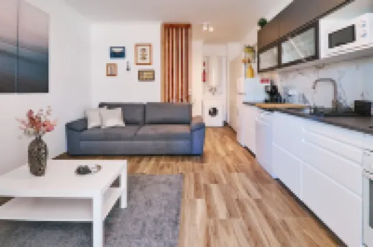 Neu Renoviertes Apartment Ana