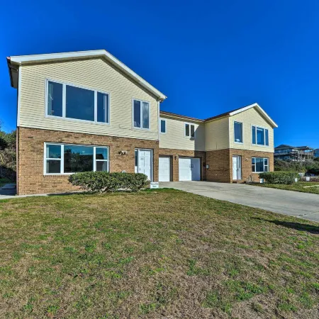 1 Ocean Fun Emerald Isle Apt, Steps to Beaches!