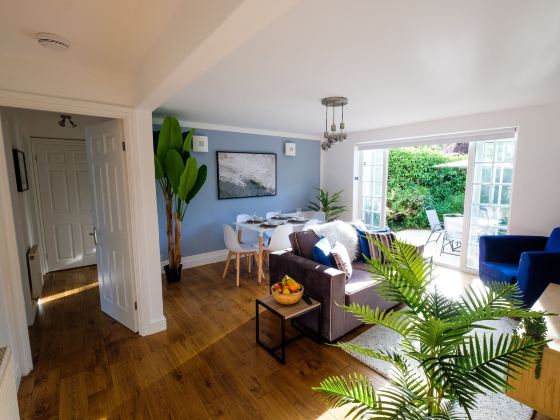 Riverwalk Apartment One