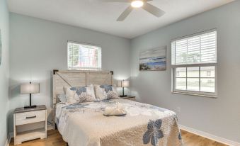 Pinellas Park Home: Swim, Golf, Grill & More!