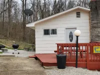 Lake Breeze Resort Hotels in Camdenton