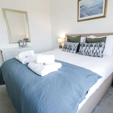 Ailsa Shores