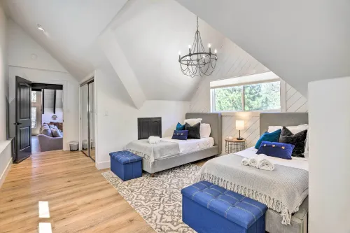 Luxe Timberland Villa w/ Lake Arrowhead Access!