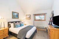 Ski in Out Lift 7! Deck, Hot Tub, Garage Parking Condo Hotel a Telluride
