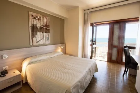 Hotel Scacciapensieri Отели рядом со станцией Nettuno