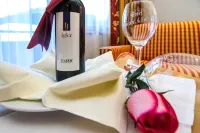 Hotel Tiroler Adler Bed & Breakfast - breakfast