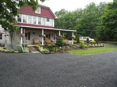 Beagle's Bed & Breakfast Hotels in Paxinos