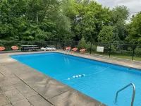 La Paysanne Motel & Hotel Hotels in Sherbrooke