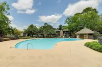 Pinehurst Lake Condo: Water View & Community Perks - balcony