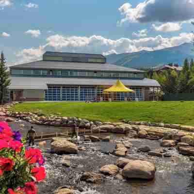 312 Shores Lane Hotel Exterior