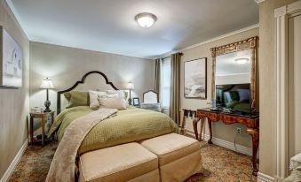 Inn by the Bay