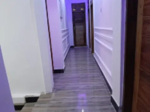 VALLEY BREEZE HOTEL