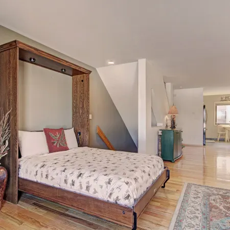732b Meadow Creek 2 Bedroom Townhouse by RedAwning