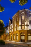 Albion Hotel - parking