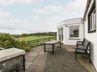 Whiteside Cottage Hotels in Darvel