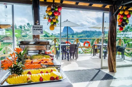 Hotel Santa Maria de las Aguas Peñol Отели в г. Пеньоль