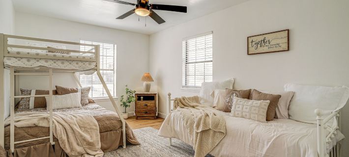 7 Mi to Lake Bridgeport: Home w/ Yard & Grill! Hoteles en Condado de Wise
