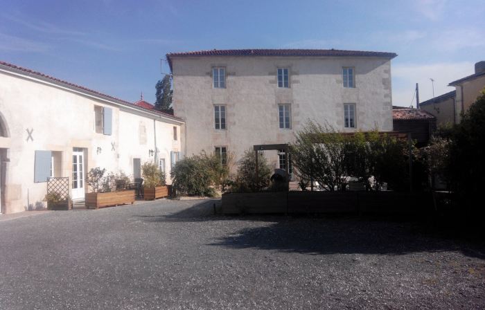 Chambres d'hôtes -- Le Clos de Gémozac