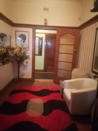 Valleycenter guest lodge Отели в г. Альбертон