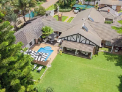 เดอะเลสลี่ Bed & Breakfast โรงแรมในบลันไทร์