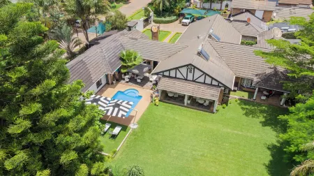 The Leslie Executive Hotel Отели в г. Блантайр