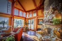 Talus Rock Retreat Hotels in Bonner County