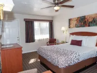 Esquire Inn فنادق في إلكو