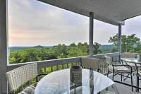 'Hilltop Hideaway' Branson Home w/ Trampoline! - Homestays