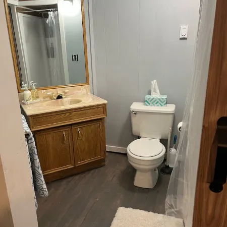 Downtown Jackson Cozy one bedroom, 3/4 bathSink and stand up shower
